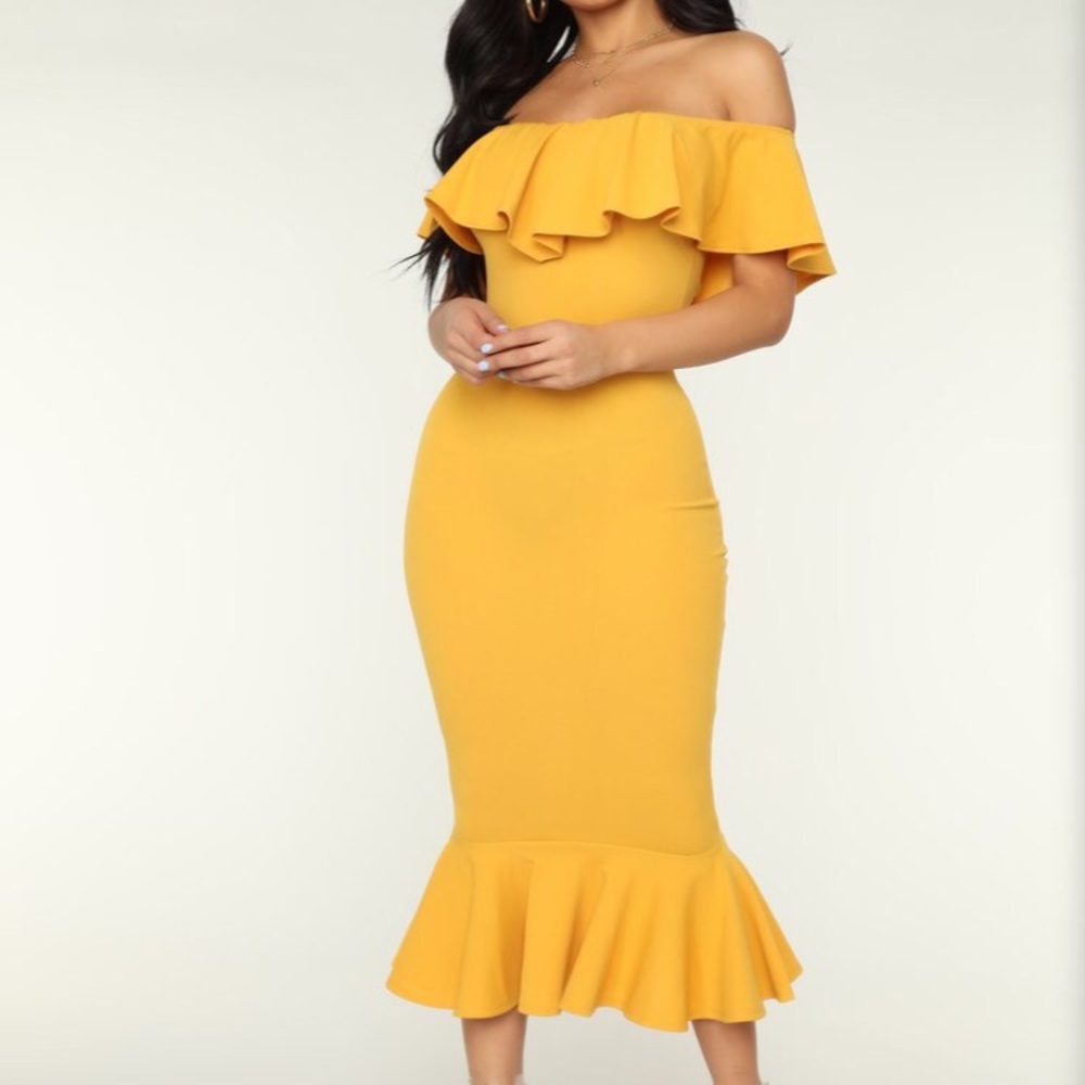 Off shoulder ruffle Dress